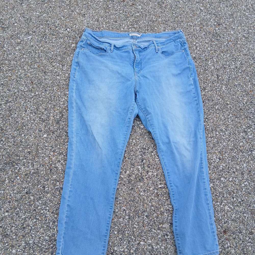Levis 311 Shaping Skinny Jeans Womens 22W Light Wash Blue Stretch Denim Mid Rise